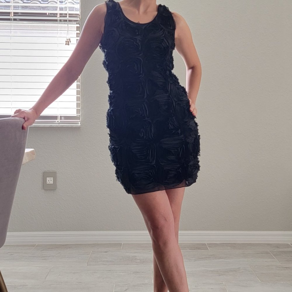Bodycon Rose Dress- Color: Black-Size: XS- Brand: Glamour Puss